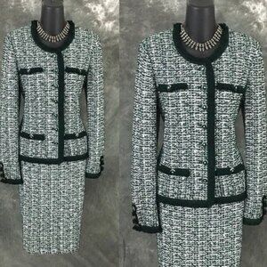 BEAUTIFUL St John collection knit green white fringe skirt suit size 8